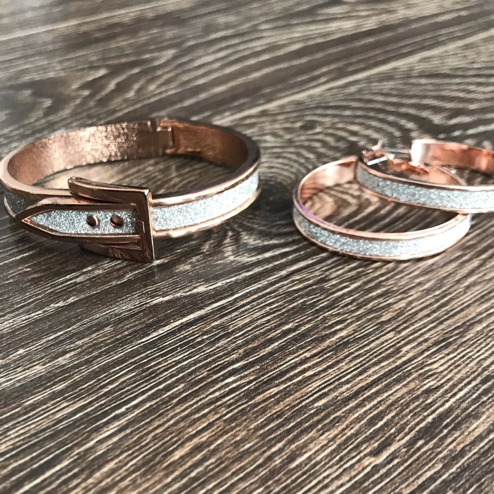 💥4/$25💥 Rose Gold Sparkle Bracelet & Earrings